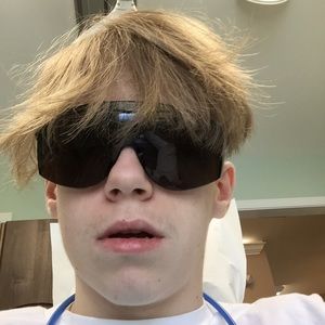 Meet your Posher, Traitom